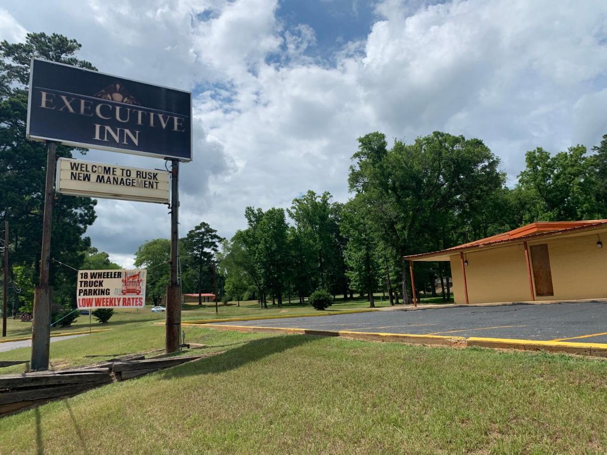 Executive Inn Rusk Exterior photo