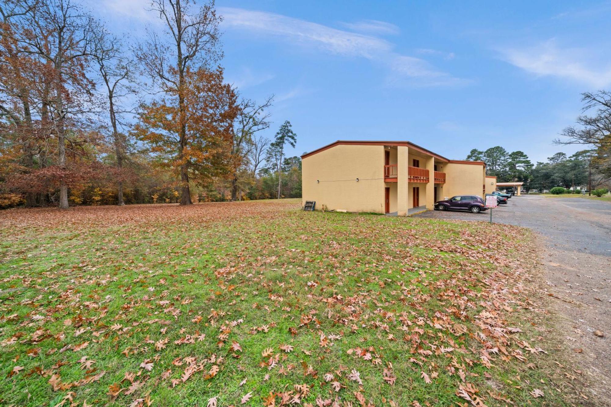 Executive Inn Rusk Exterior photo